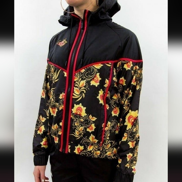 Nike Sports wear NSW Floral Windrunner Printed Women's SZ Small Jacket Black - Picture 9 of 9